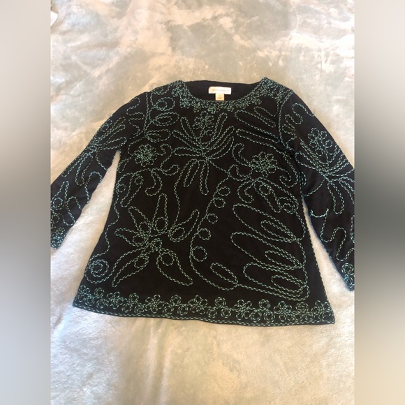 NWOT embroidered top  XB - Picture 5 of 5